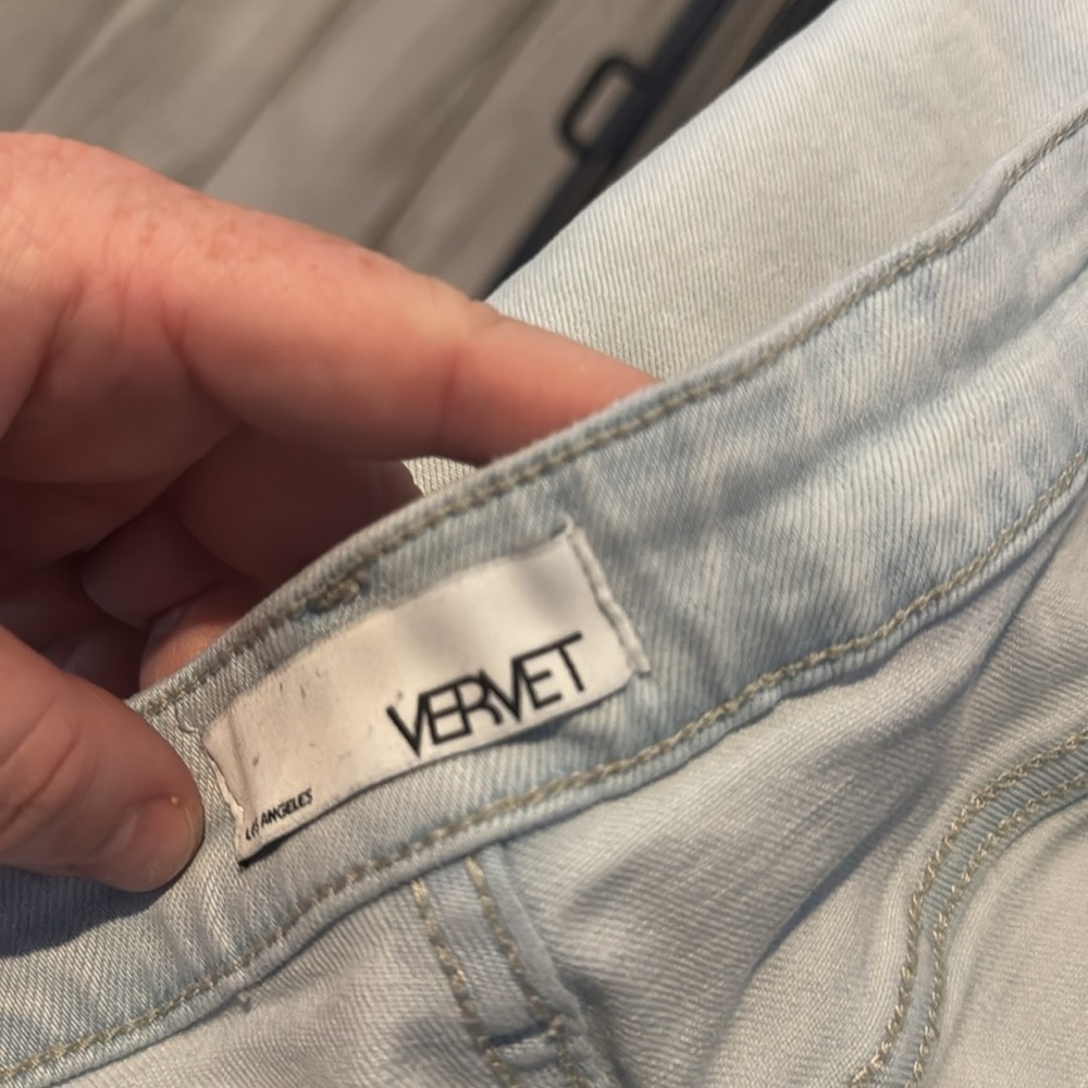 Vervet Stylish Distressed light wash Jeans - Picture 3 of 4